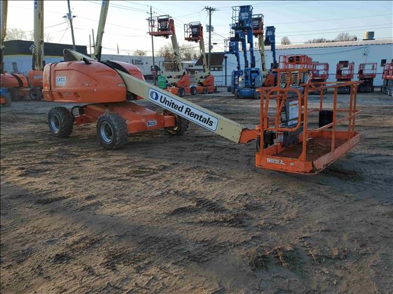 2013 JLG 400S Boom Lift