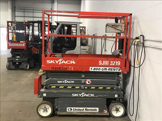 2015 Skyjack SJIII3219 Scissor Lift