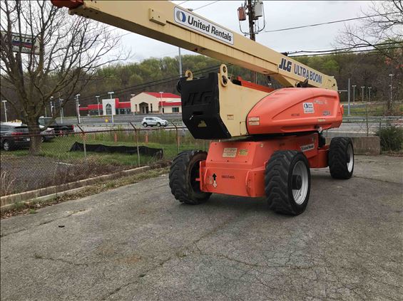 2012 JLG 1250AJP