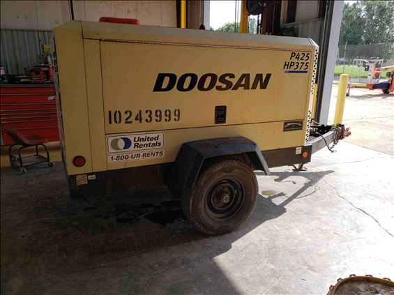 2014 Doosan P425/HP375WCUT4 Air Compressor