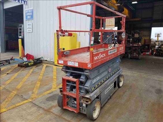 2013 Skyjack SJIII3226 Scissor Lift