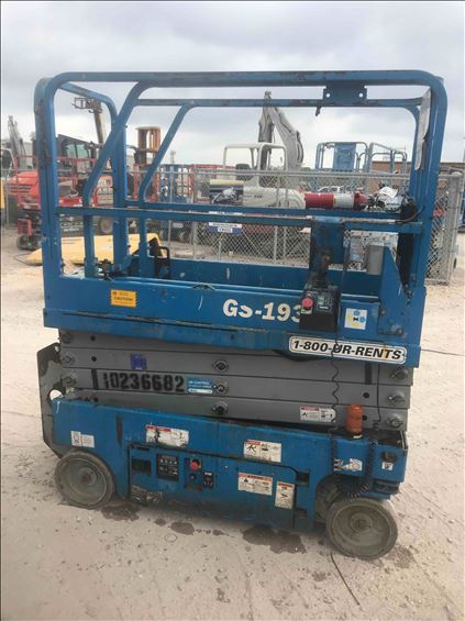 2014 Genie GS-1930 Scissor Lift