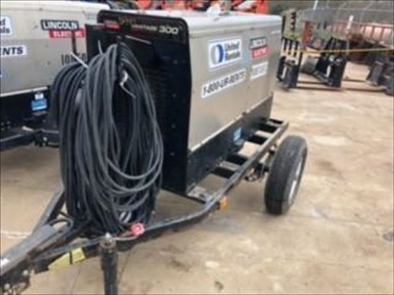 2017 Lincoln Electric Vantage 300 Welder