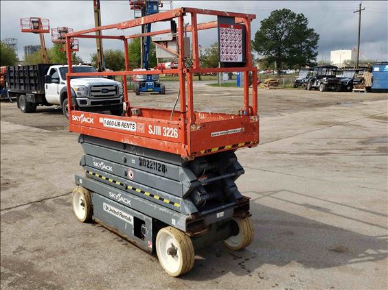 2014 Skyjack SJIII3226 Scissor Lift