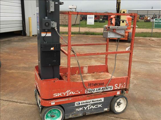 2015 Skyjack SJ12 Scissor Lift