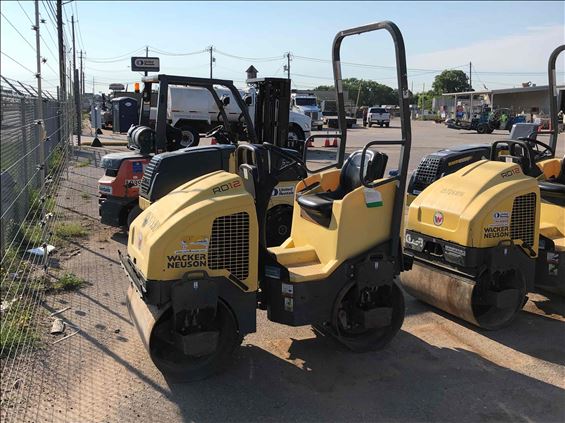 2017 Wacker Neuson RD 12A-90 Ride-On Roller