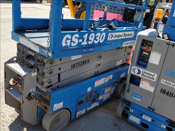 2014 Genie GS-1930 Scissor Lift