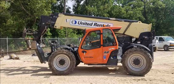 2017 JLG 1055 Rough Terrain Forklift