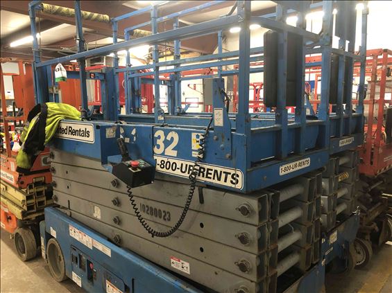 2014 Genie GS-3232 Scissor Lift