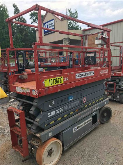 2013 Skyjack SJIII3226 Scissor Lift