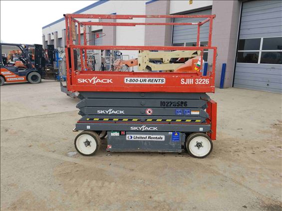 2014 Skyjack SJIII3226 Scissor Lift