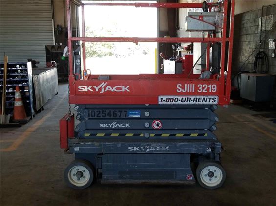 2014 Skyjack SJIII3219 Scissor Lift