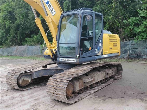 2016 Kobelco SK210LC Excavator