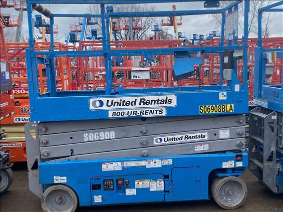 2014 Genie GS-2632 Scissor Lift