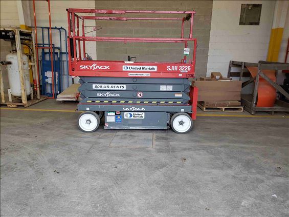 2015 Skyjack SJIII3226 Scissor Lift