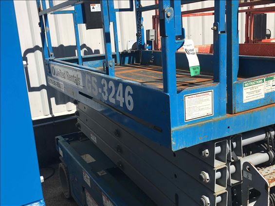 2014 Genie GS-3246 Scissor Lift
