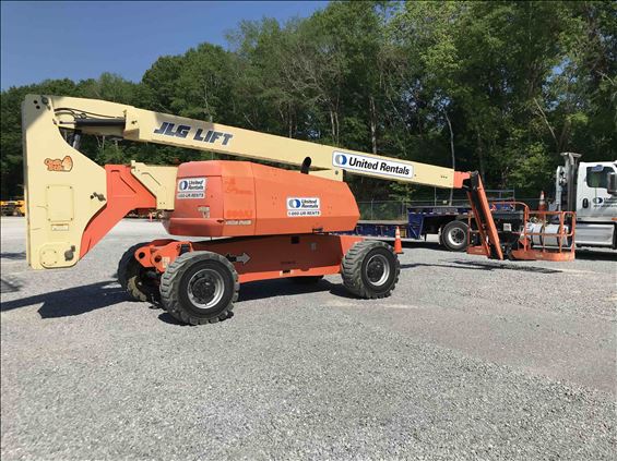 2012 JLG 800AJ
