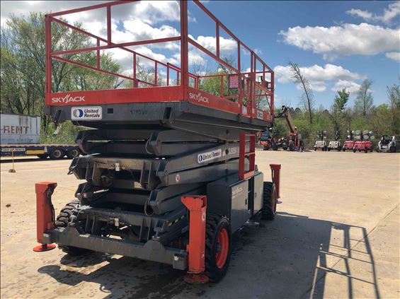 2013 Skyjack SJ9250RT Scissor Lift