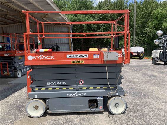 2015 Skyjack SJIII4632 Scissor Lift