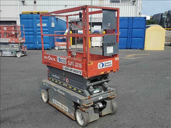 2014 Skyjack SJIII3219 Scissor Lift