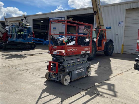 2015 Skyjack SJIII3219 Scissor Lift