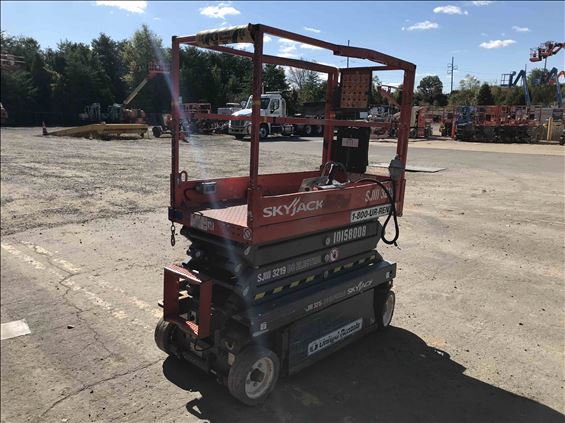 2013 Skyjack SJIII3219 Scissor Lift