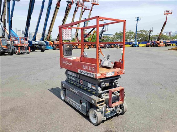 2014 Skyjack SJIII3219 Scissor Lift