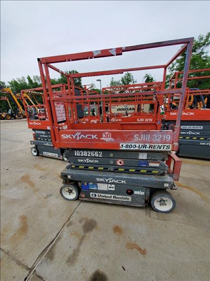 2015 Skyjack SJIII3219 Scissor Lift