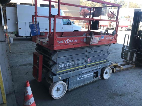 2013 Skyjack SJIII4632 Scissor Lift