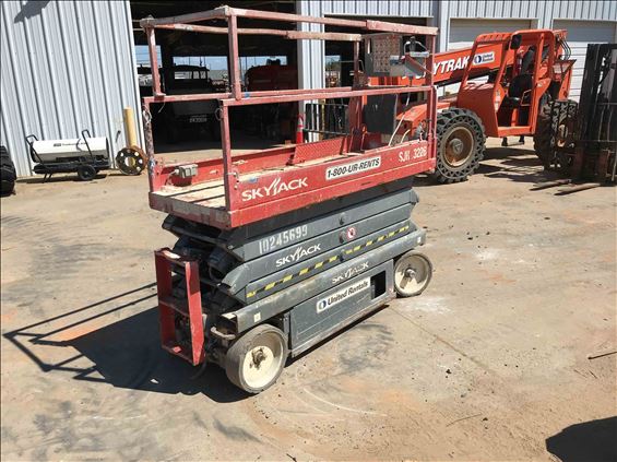 2014 Skyjack SJIII3226 Scissor Lift