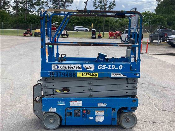 2015 Genie GS-1930 Scissor Lift