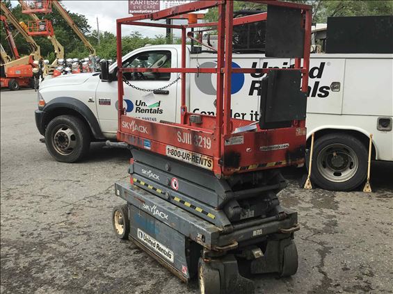2014 Skyjack SJIII3219 Scissor Lift