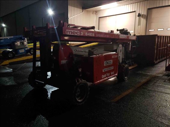 2013 MEC 3084ES Scissor Lift