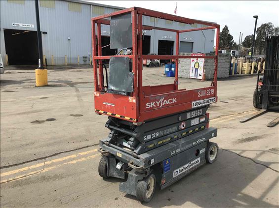 2013 Skyjack SJIII3219 Scissor Lift