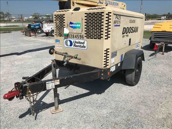 2014 Doosan P425/HP375WCUT4 Air Compressor