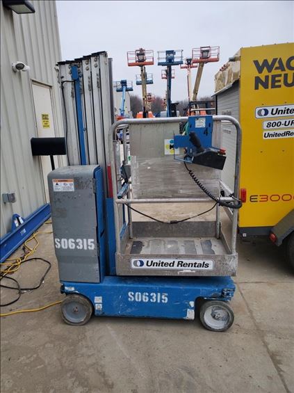 2014 Genie GR-20 Scissor Lift