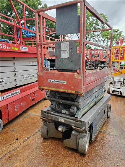 2014 Skyjack SJIII3219 Scissor Lift