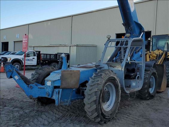2013 Genie GTH-1056 Reach Forklift