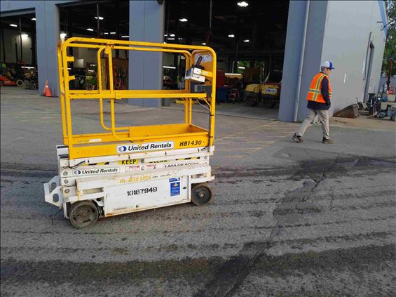 2013 Hy-Brid Lifts HB1430 Scissor Lift