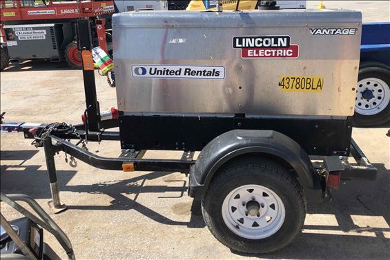 2017 Lincoln Electric Vantage 300 Welder