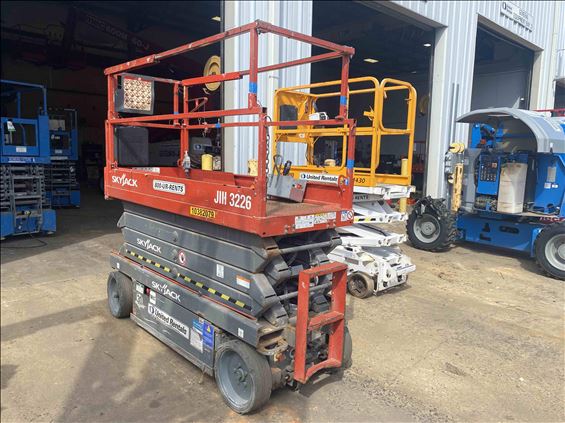 2015 Skyjack SJIII3226 Scissor Lift