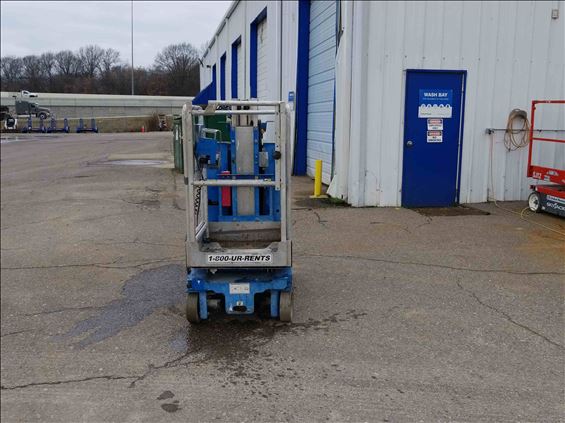 2013 Genie GR-15 Scissor Lift