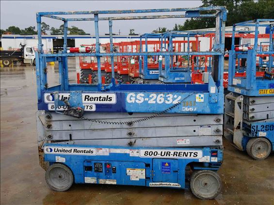 2013 Genie GS-2632 Scissor Lift