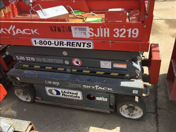 2013 Skyjack SJIII3219 Scissor Lift