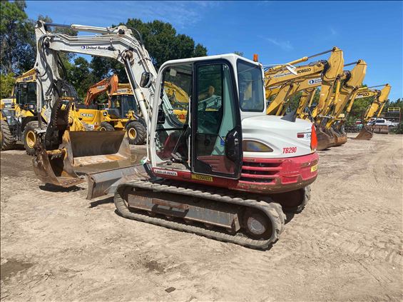 2014 Takeuchi TB290C Mini-Excavator