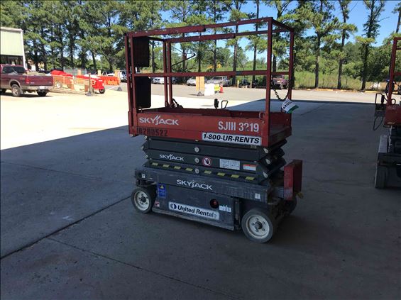 2014 Skyjack SJIII3219 Scissor Lift