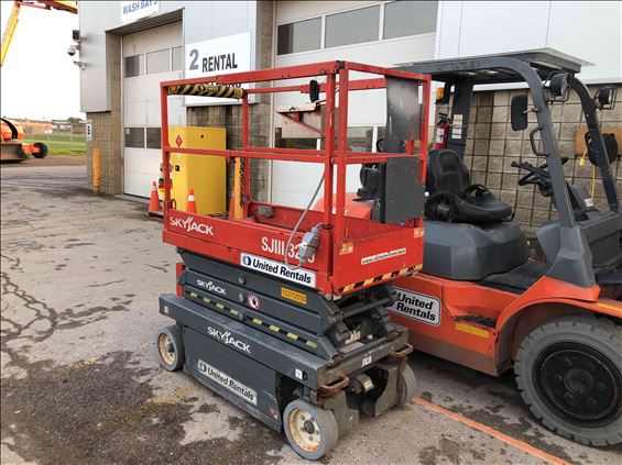 2014 Skyjack SJIII3219 Scissor Lift