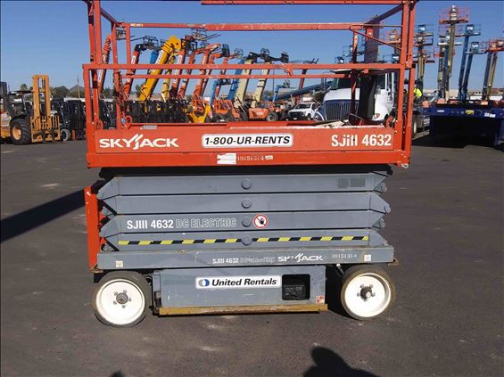 2013 Skyjack SJIII4632 Scissor Lift