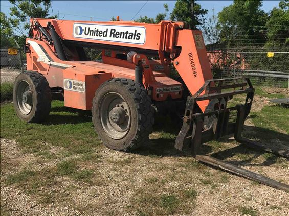 2014 SKYTRAK 8042 Rough Terrain Forklift