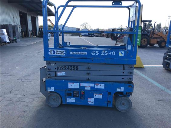 2014 Genie GS-1930 Scissor Lift